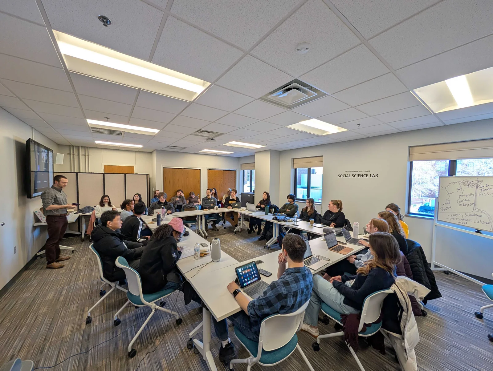 A full-room discussion at a 2025 GRAIL meeting